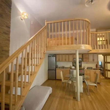 Dwupoziomowy Hoza Apartman