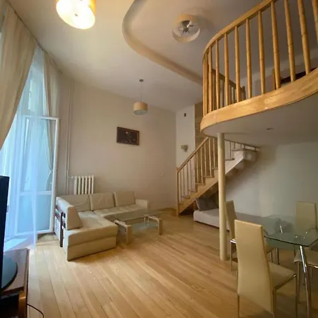 Dwupoziomowy Hoza * Warschau