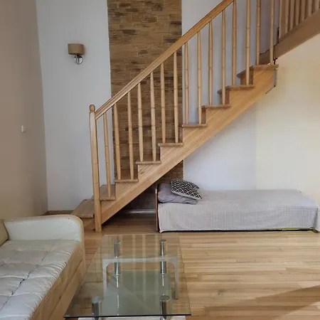 Dwupoziomowy Hoza Warschau